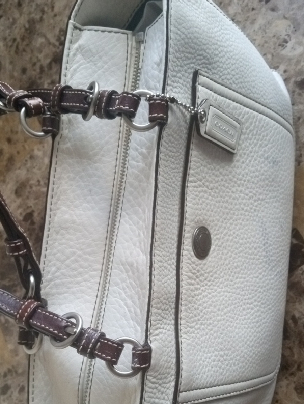 Coach - Picture 4 of 16
